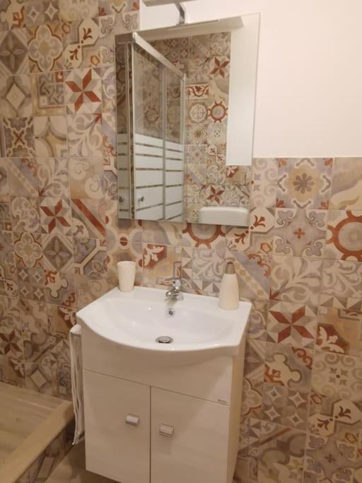 Na Za Rosa Apartment Porto Empedocle Luaran gambar
